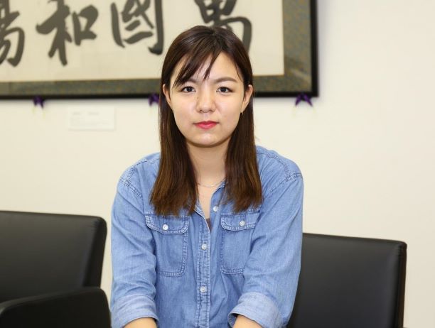 ピカリと輝く沖大生 感謝される社会人に 沖縄銀行内定 法経学科4年次 稲家茉美さん 沖縄大学 ピカリと輝く沖大生 感謝される社会人に 沖縄銀行内定 法経学科4年次 稲家茉美さん 沖縄大学