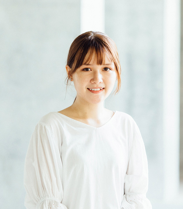 在学生 / 榎本 麻那