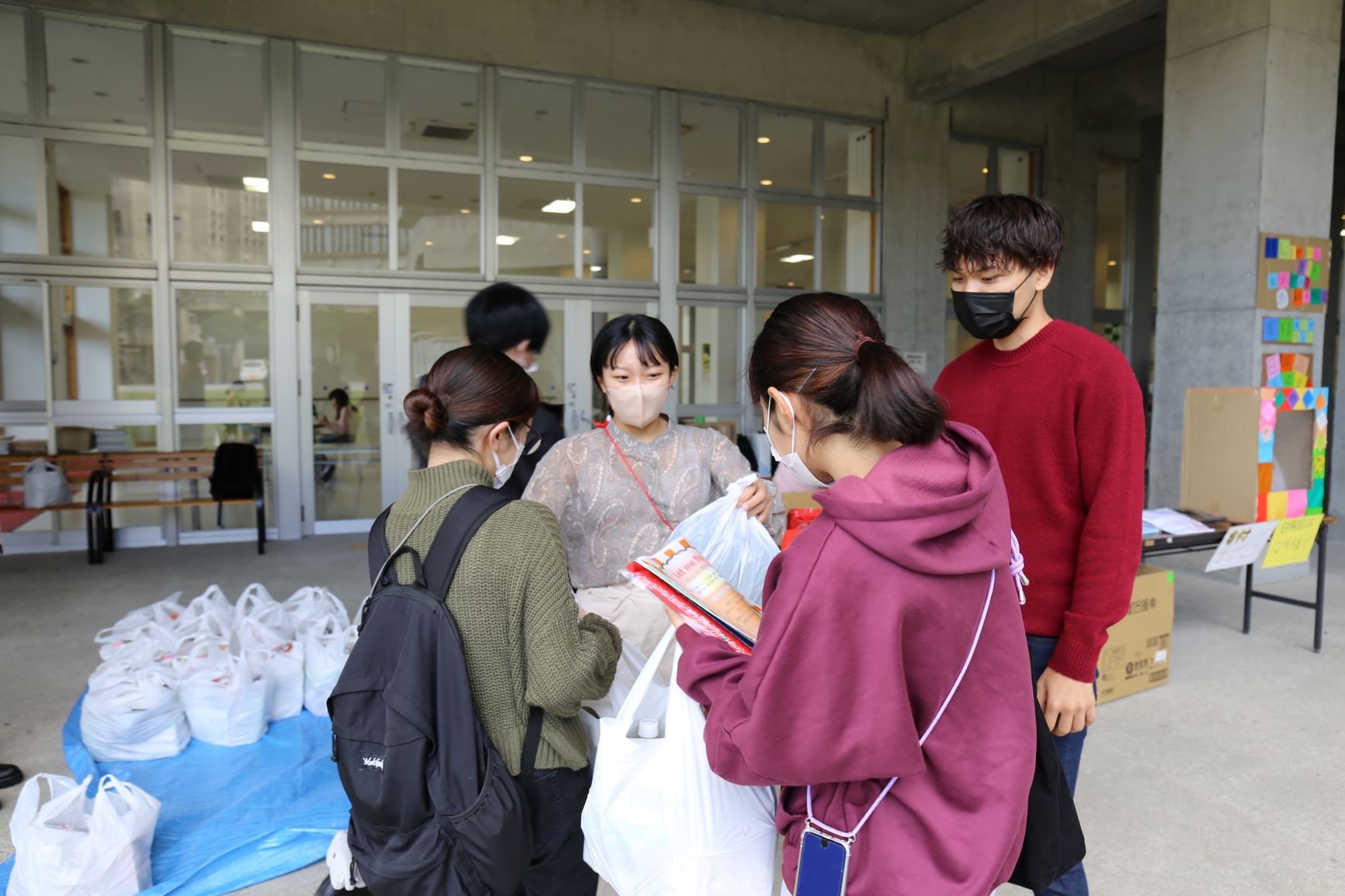 学生生活応援プロジェクト開催（食品・生活情報提供）