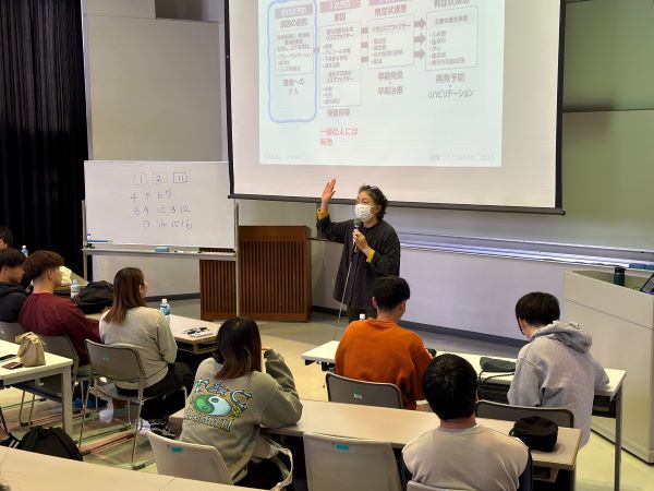 講義 ヘルスリテラシー入門『沖縄大学の健康に関わる環境づくりに一役』