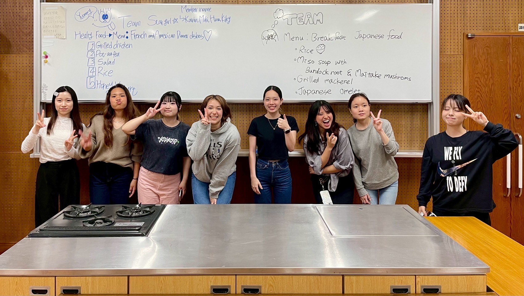 授業を覗いてみると！『「8 Dementions of Wellness」（ウェルネスの8次元）をテーマに調理実習』Michelle ゼミ